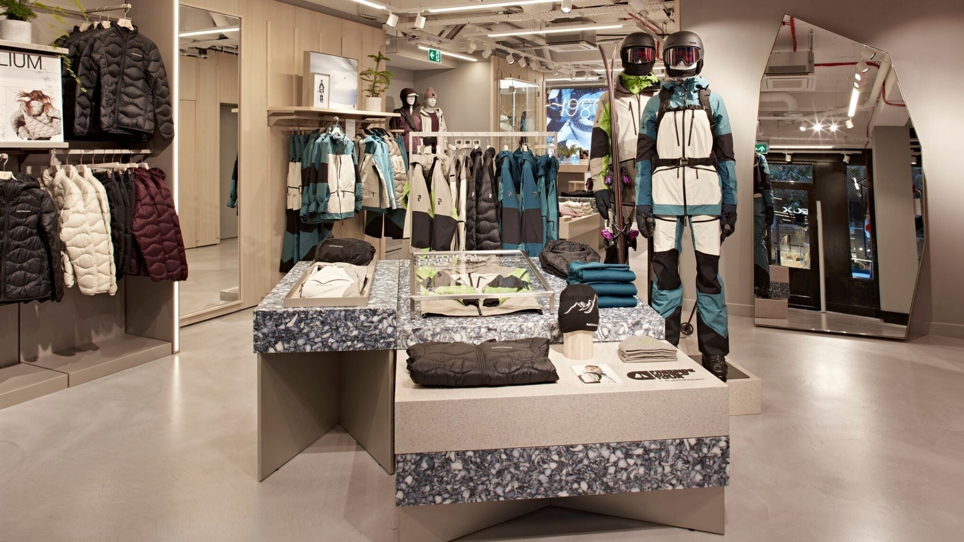 Elevated Woodio® design rooted in nature at Peak Performance Covent Garden