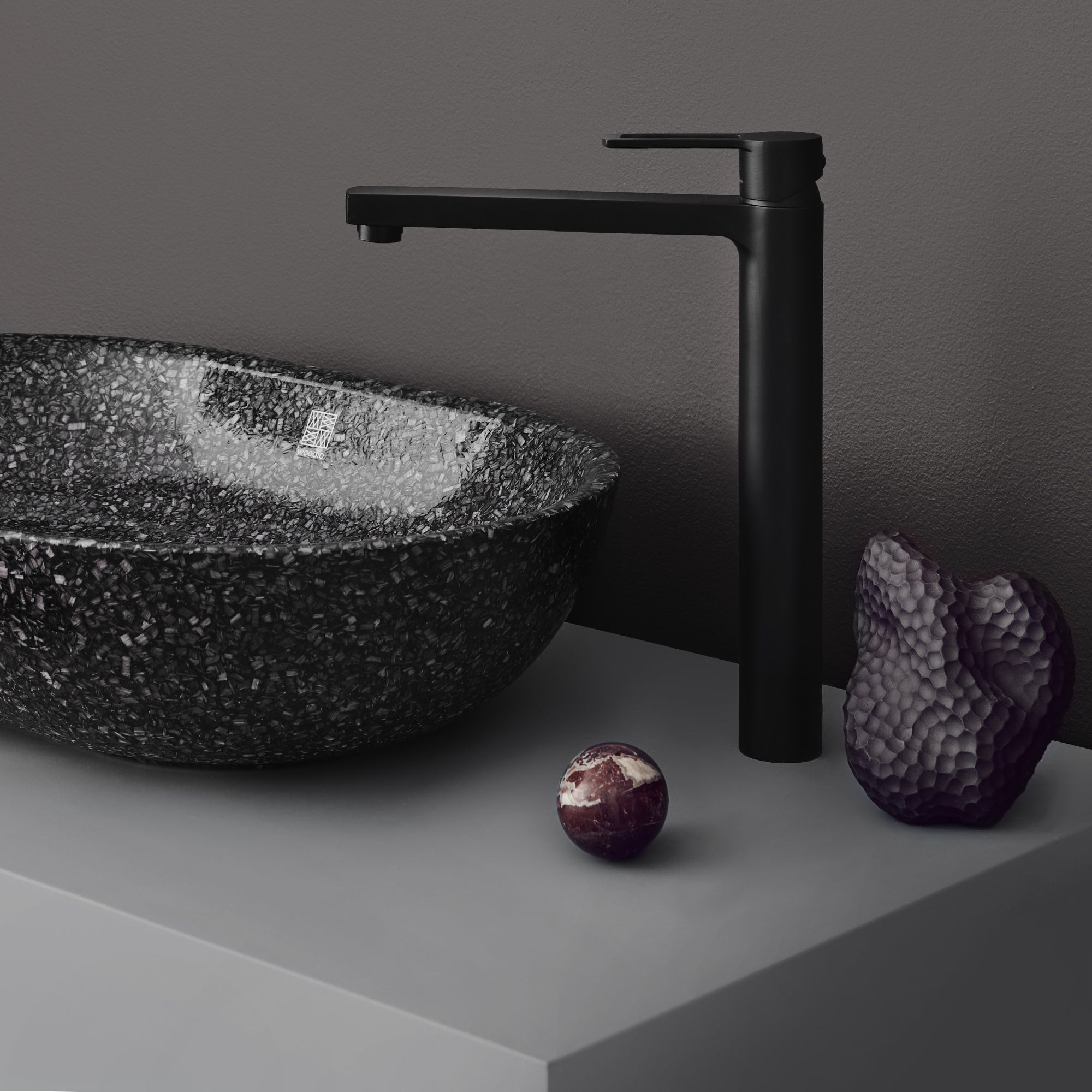 Image of a Woodio washbasin in Char